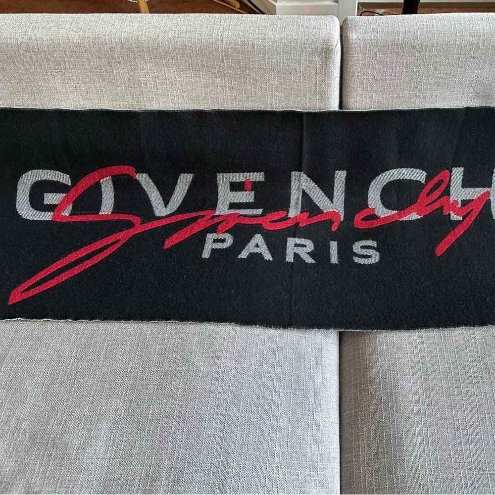 NWOT Givenchy 100% Wool Signature Scarf Black Grey Red